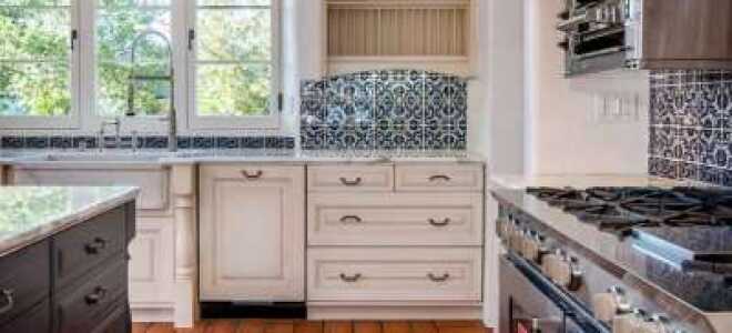 Дизайн пола на кухне из плитки фото