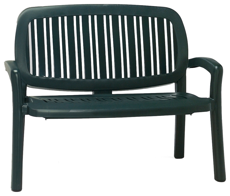 Пластиковая скамейка в прихожую