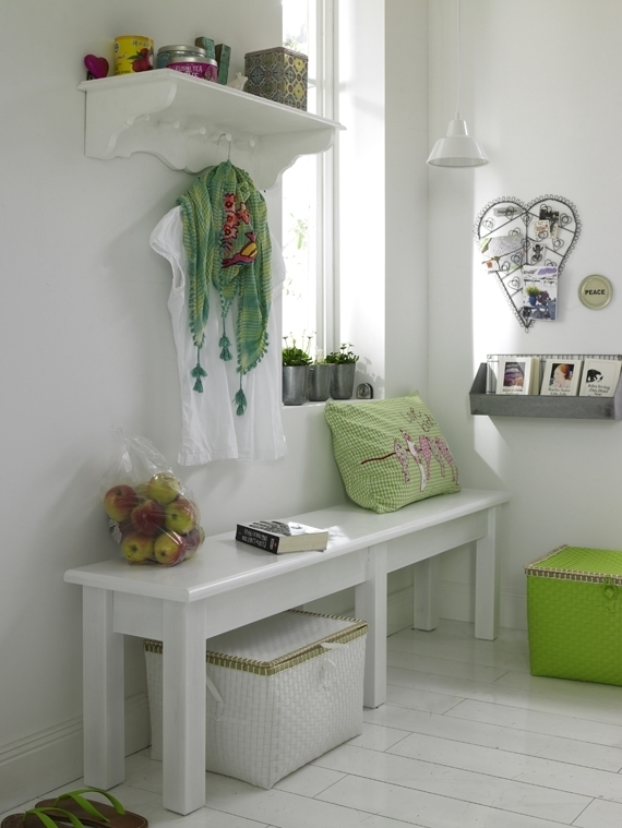 Скамейка в прихожую в скандинавском стиле