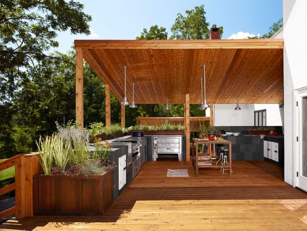 beautiful-modern-outdoor-kitchen