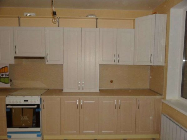 закрытый газовой котёл на кухне