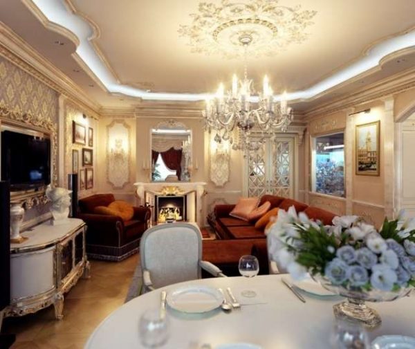 классический интерьер кухни столовой гостиной 