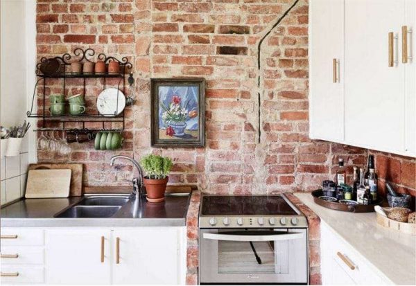 Дизайн кухни кантри с кирпичной стеной