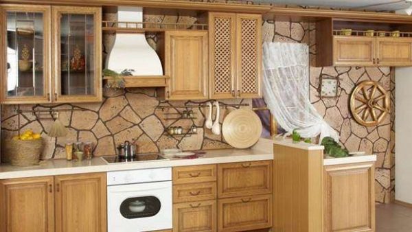 обои с риснком камня для кухни