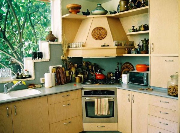 угловая кухня кантри эконом класса